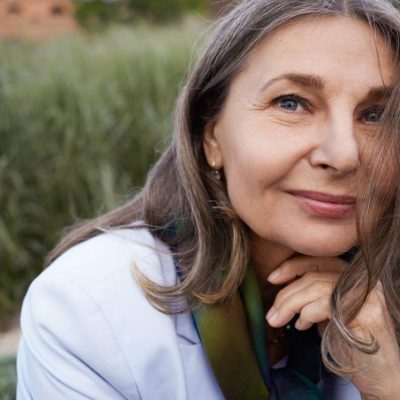 expressive-senior-woman-posing